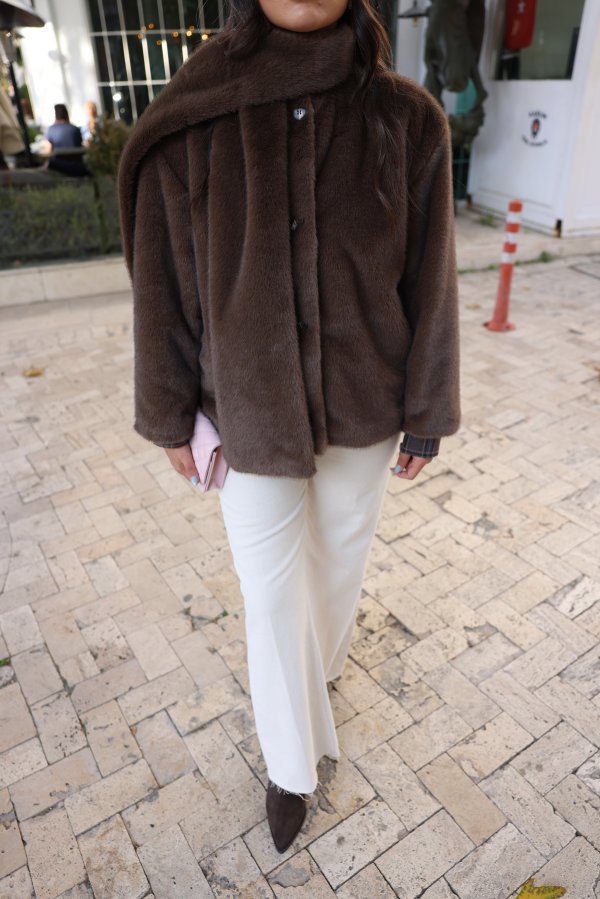 Kendinden Fularlı Kürk Ceket