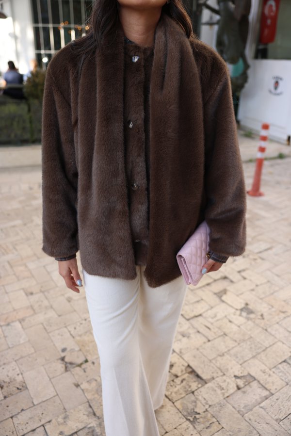 Kendinden Fularlı Kürk Ceket