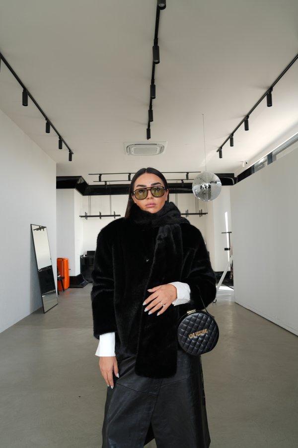 Kendinden Fularlı Kürk Ceket