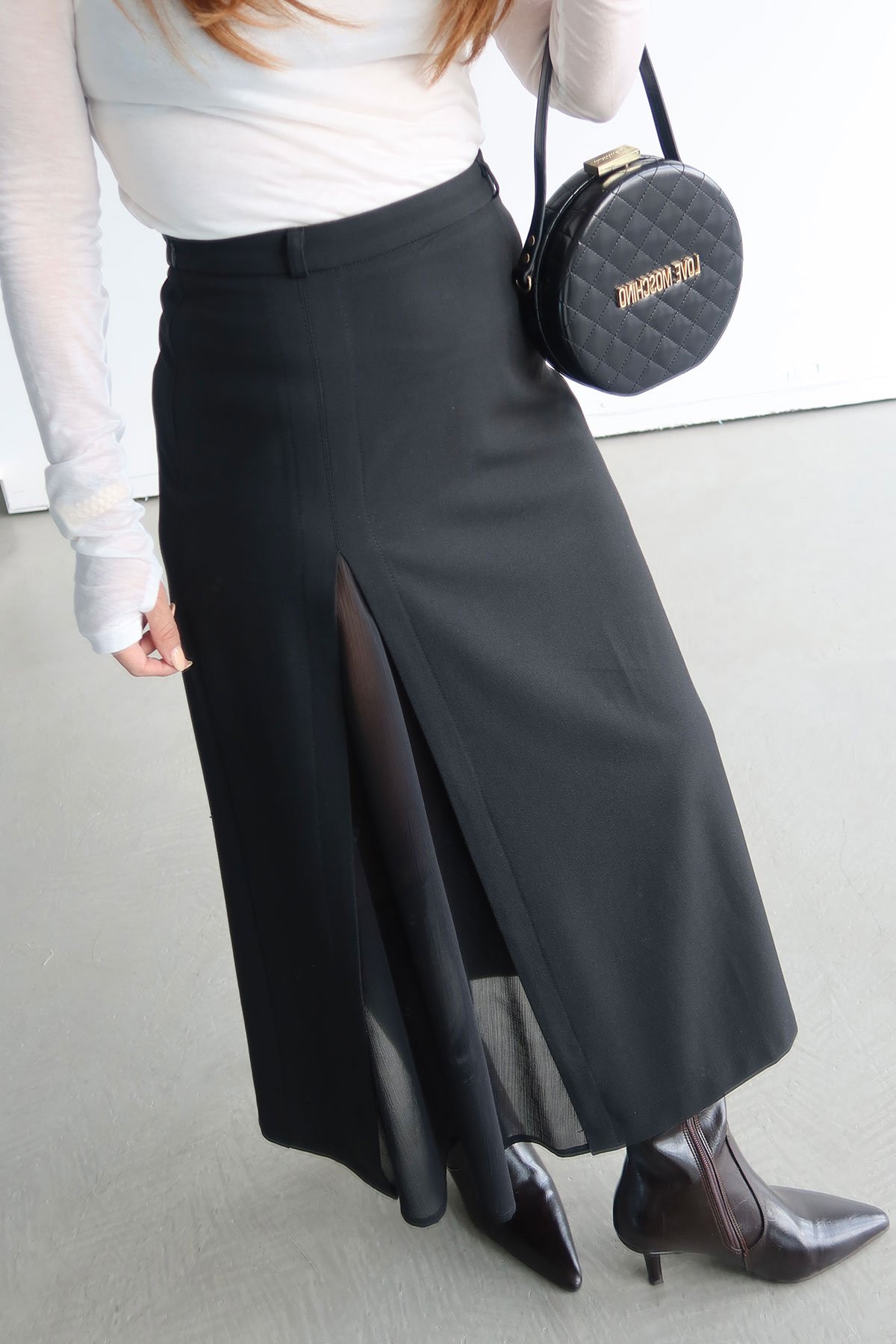 İçi Astarlı Yırtmaç Detaylı Uzun Etek