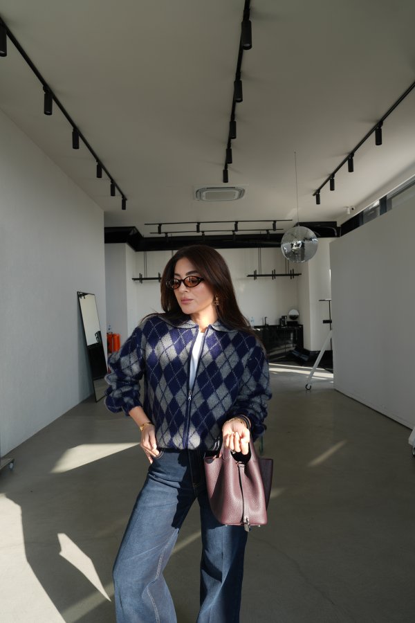 Önden Fermuarlı Polo Yaka Baklava Desenli Hırka