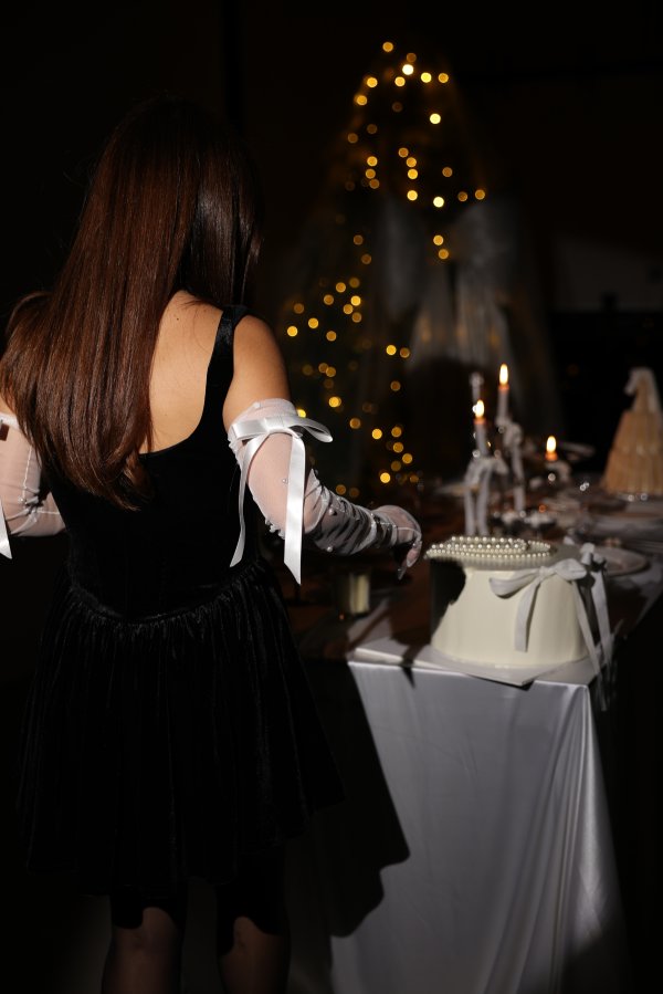 Kalın Askılı Kadife Elbise