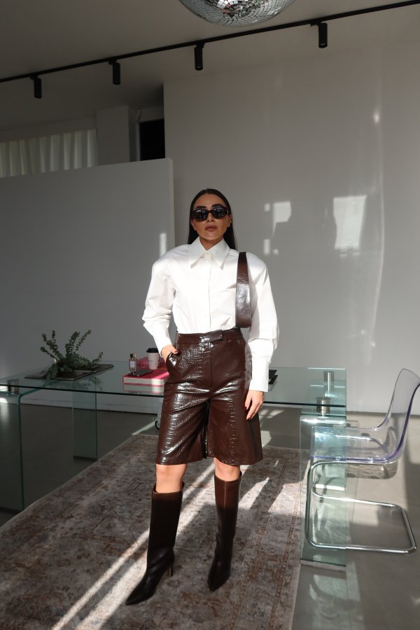 Yılan Desenli Deri Şort