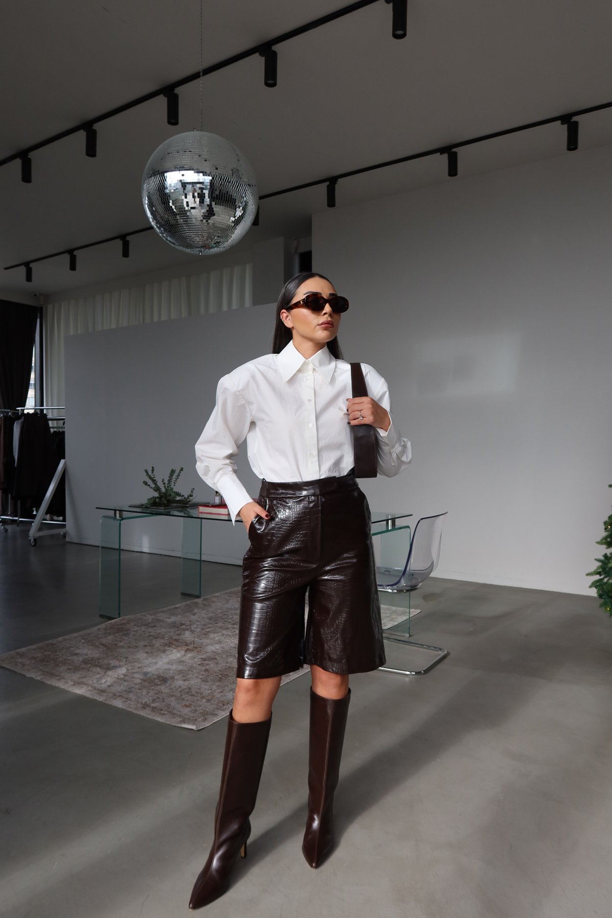 Yılan Desenli Deri Şort