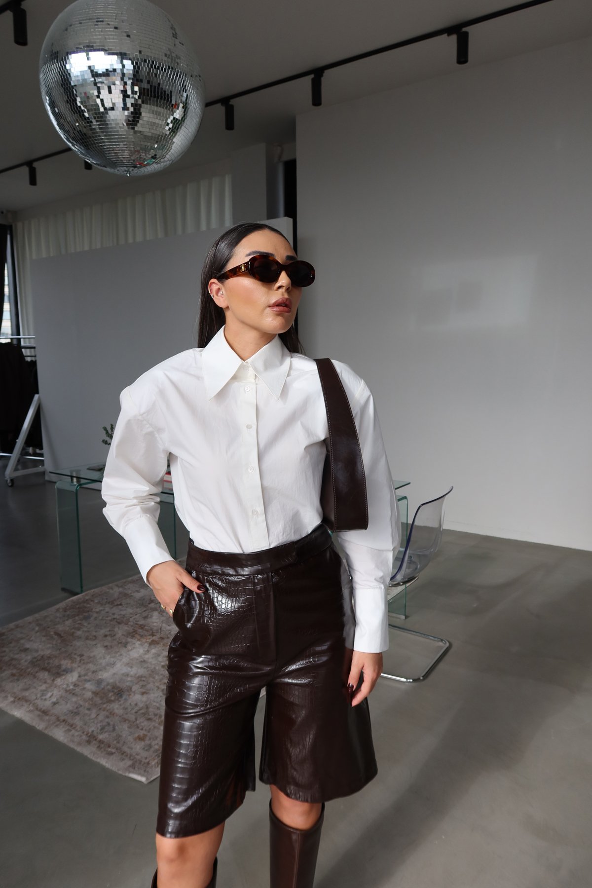 Yılan Desenli Deri Şort