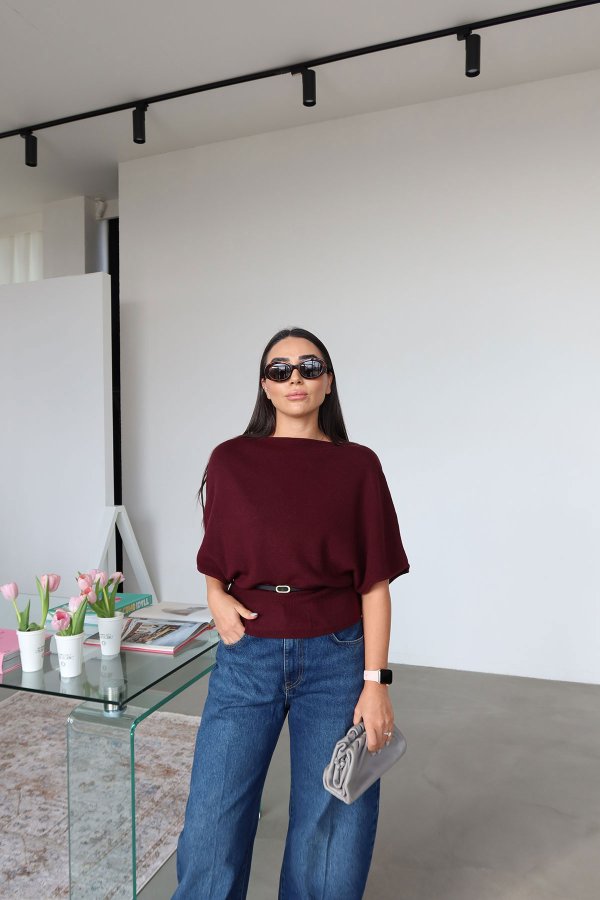 Kemer Detaylı Yarasa Kol Triko Kazak