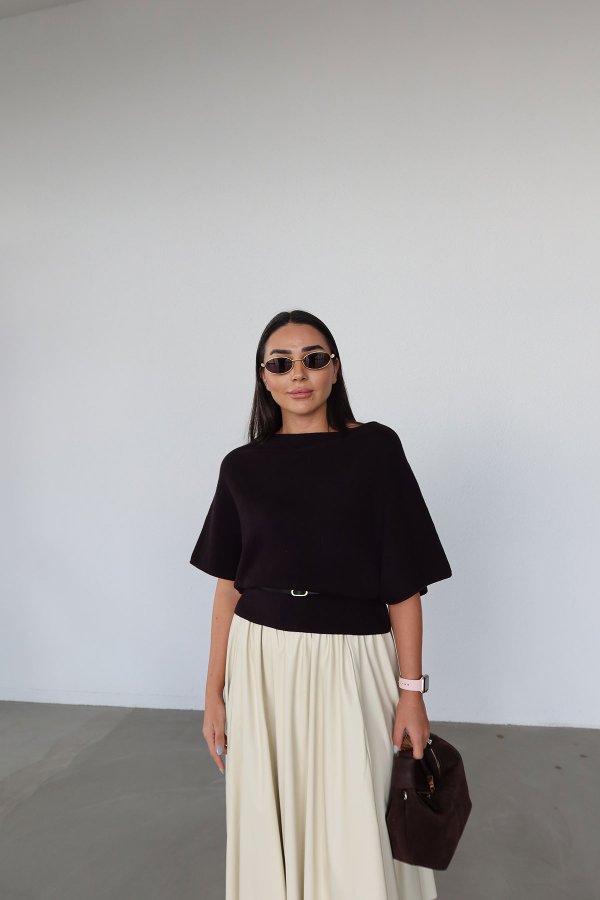 Kemer Detaylı Yarasa Kol Triko Kazak