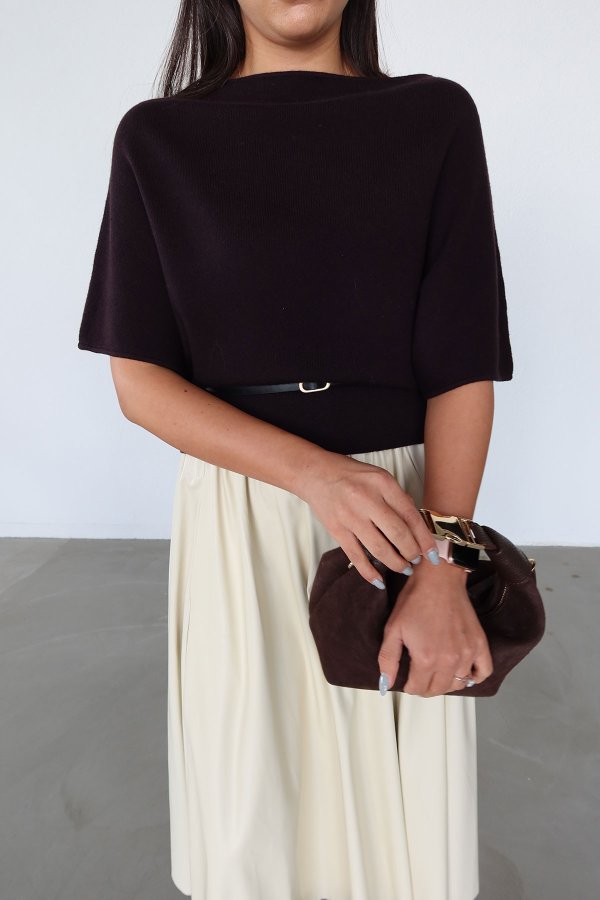 Kemer Detaylı Yarasa Kol Triko Kazak