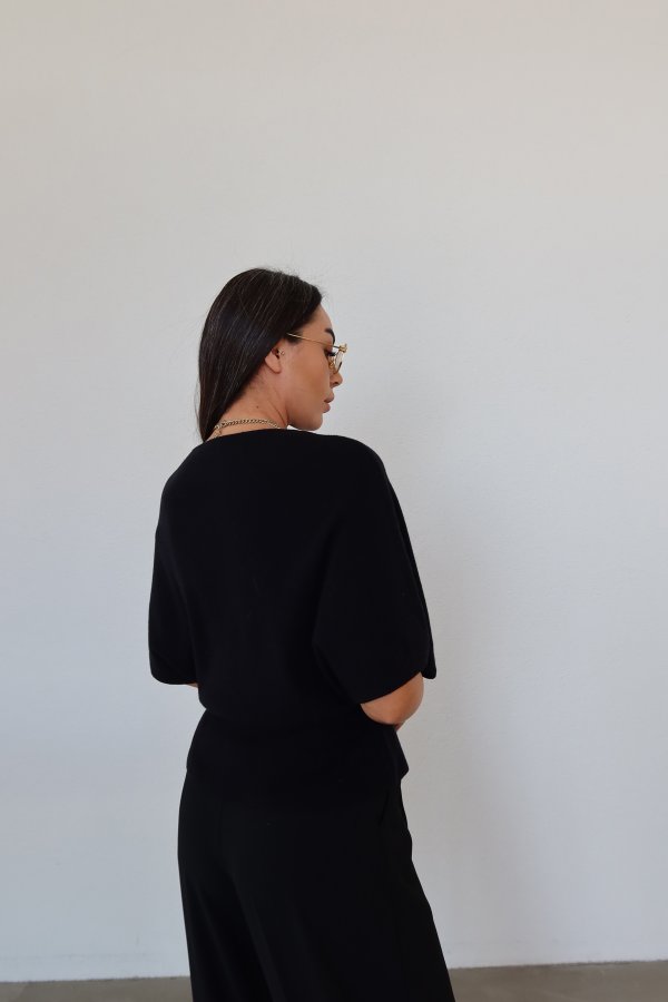 Kemer Detaylı Yarasa Kol Triko Kazak