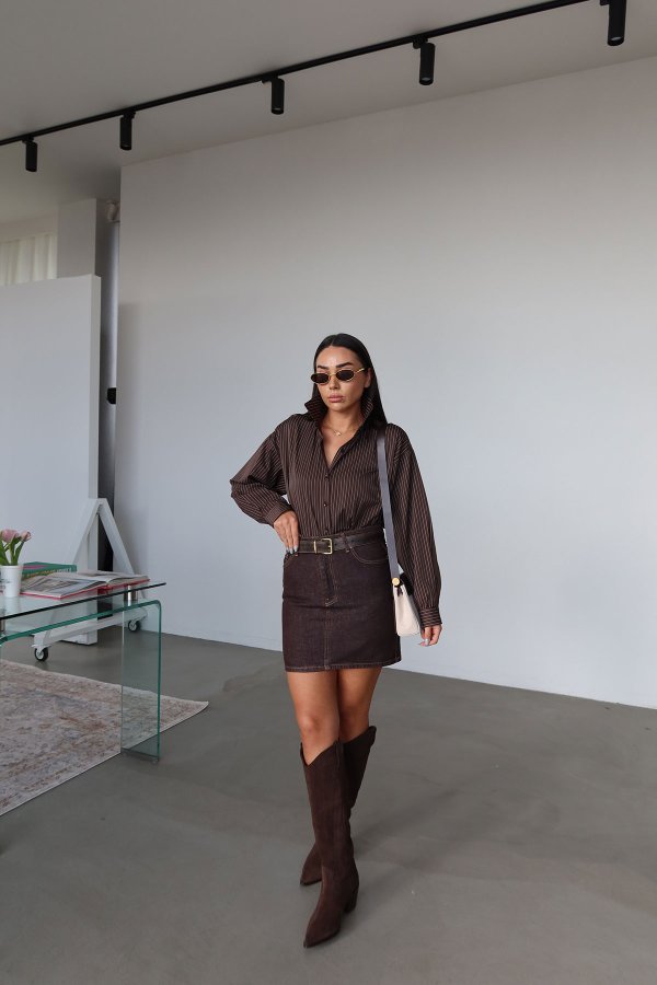 Kontrast Dikişli ve Yıkamalı Denim Mini Etek