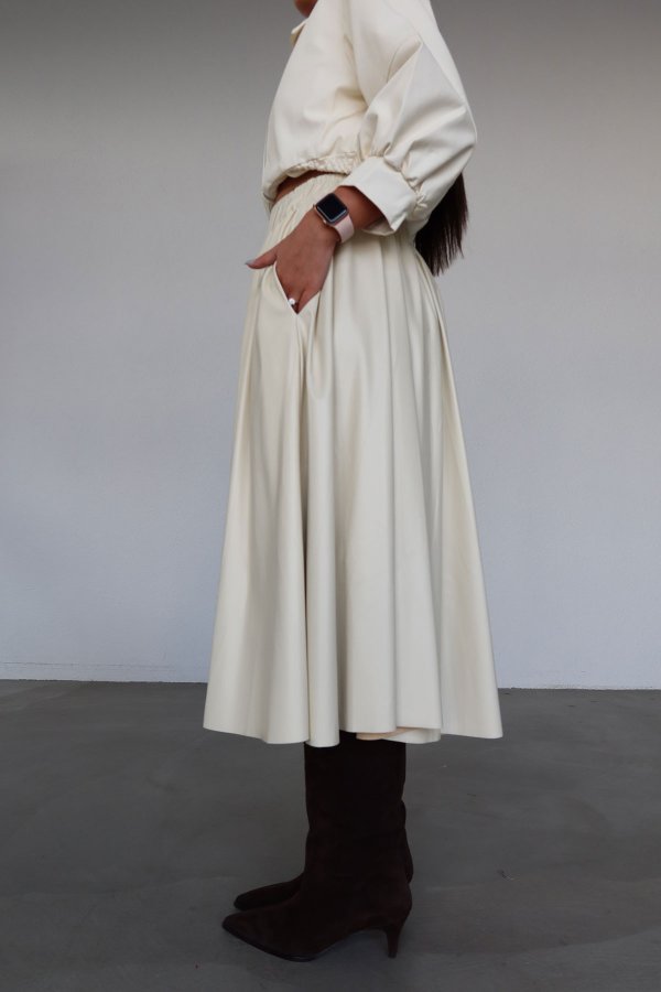 Beli Lastikli Pileli Uzun Deri Etek