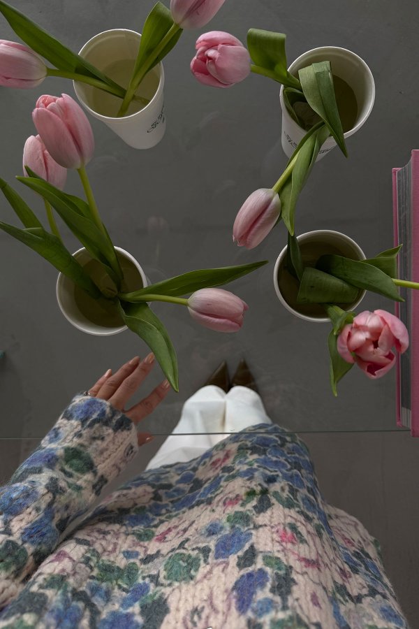 Çiçek Desenli Oversize Kazak