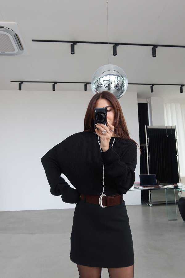 Arkası Fermuarlı Kemerli Kumaş Mini Etek