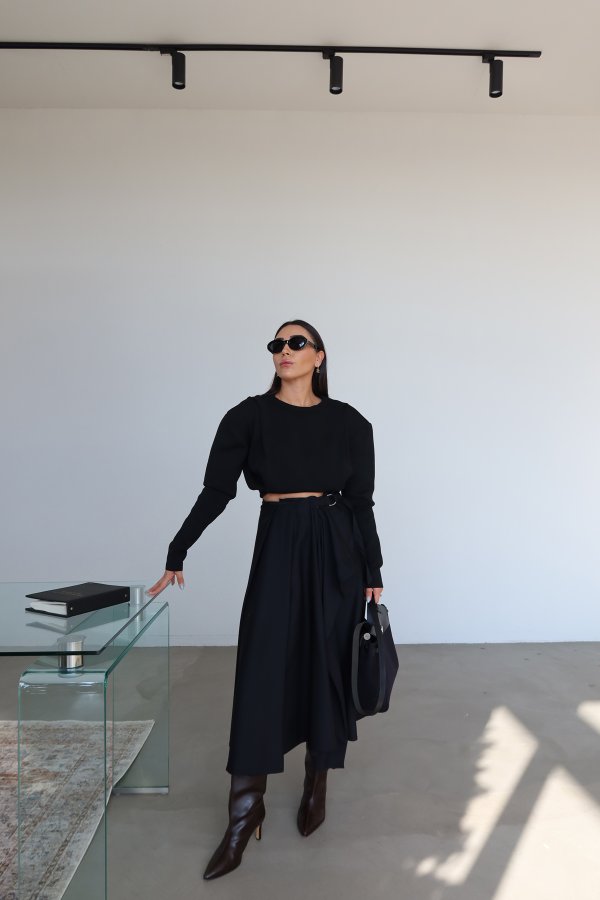 Pileli Düğme ve Kuşak Detaylı Etek