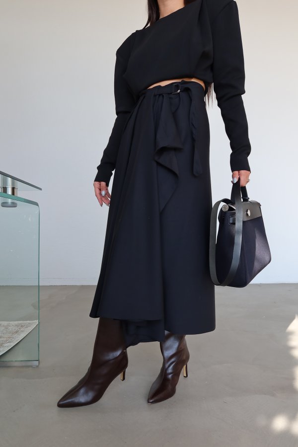 Pileli Düğme ve Kuşak Detaylı Etek