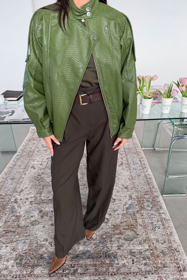 Dik Yaka Yılan Desenli Deri Ceket