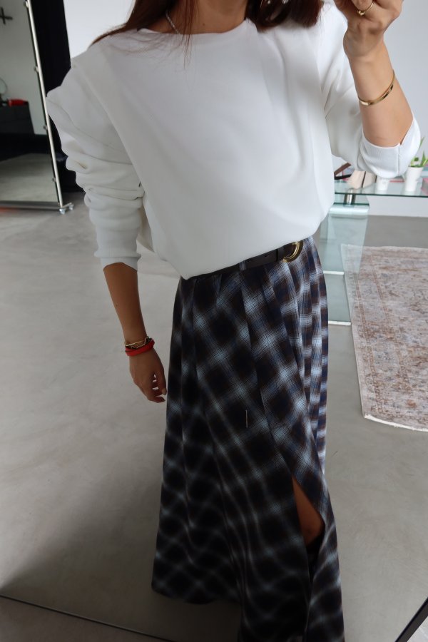 Omuzu Vatkalı Triko Kazak