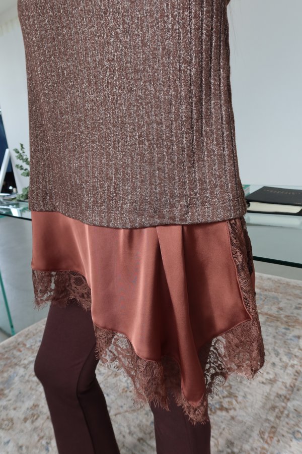 Altı Dantel Parçalı Fitilli Triko Bluz