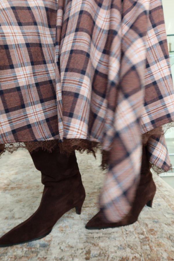 Etek Ucu Dantelli Süet Kemerli Ekoseli Etek