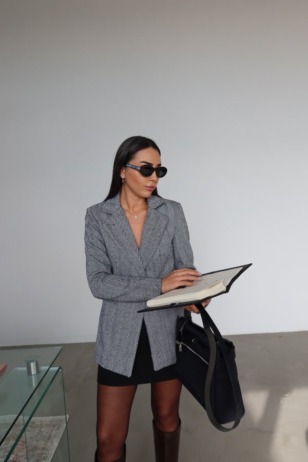 Tek Düğmeli Balık Sırtı Yün Ceket