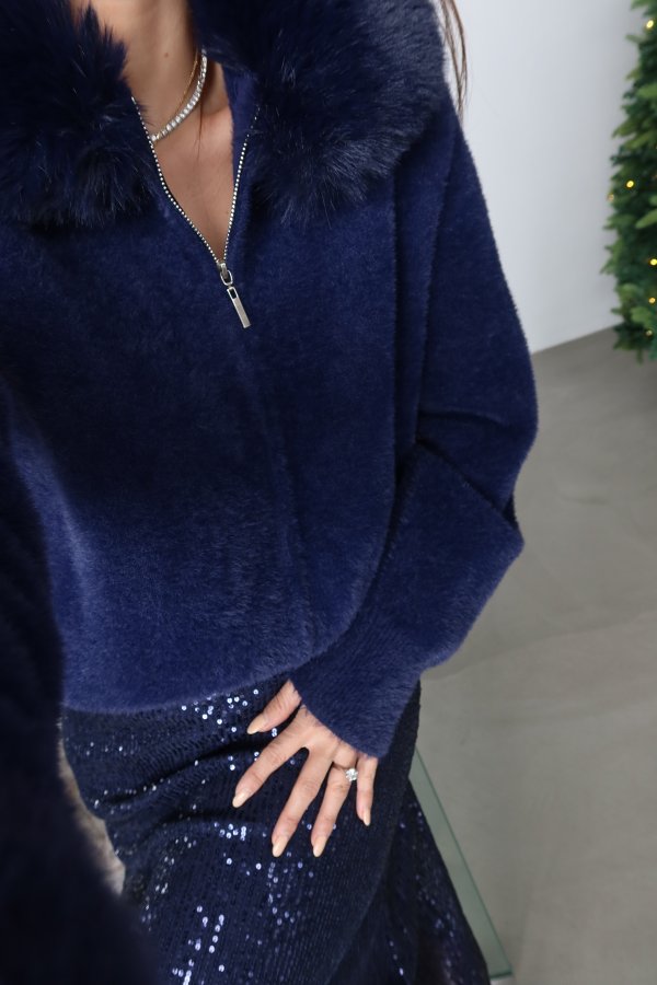 Yakası Kürklü Gizli Fermuarlı Yün Ceket
