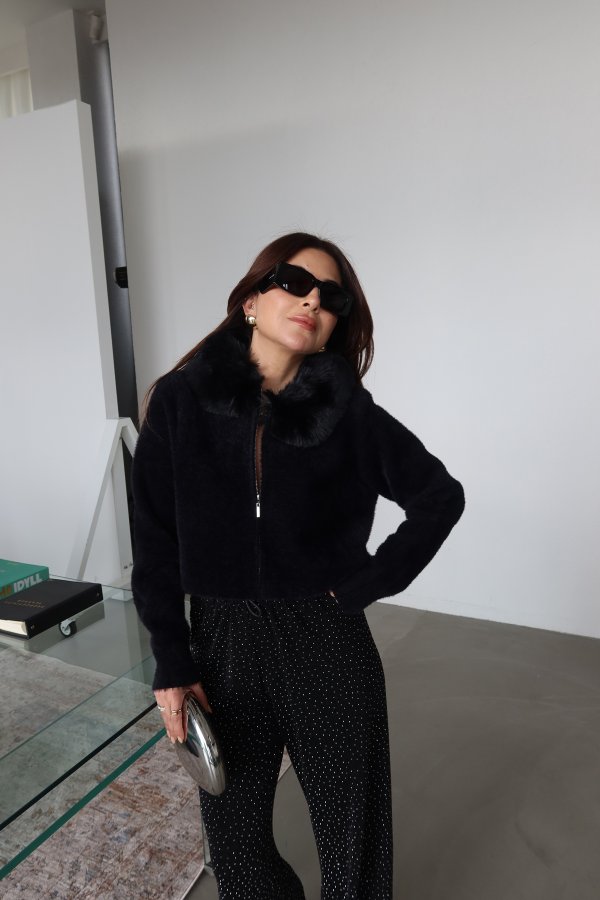 Yakası Kürklü Gizli Fermuarlı Yün Ceket