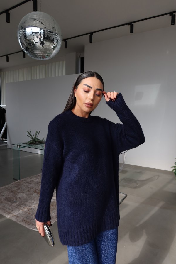 Fitilli Yaka Oversize Yün Kazak