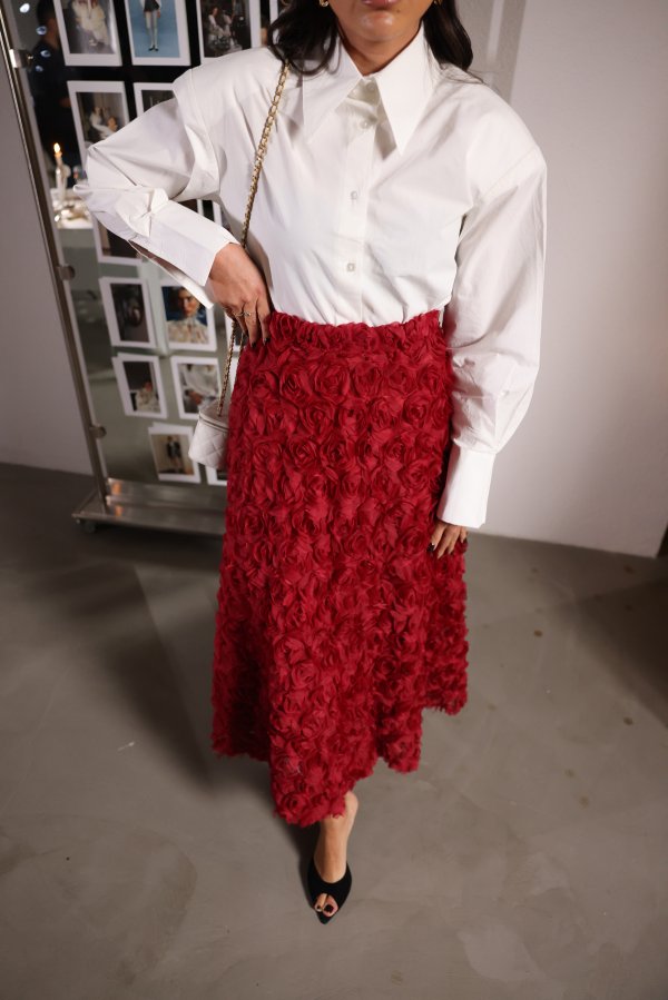 Çiçek Kabartmalı Uzun Etek