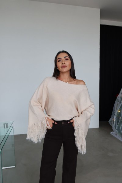 Kolları Püsküllü Oversize Kazak