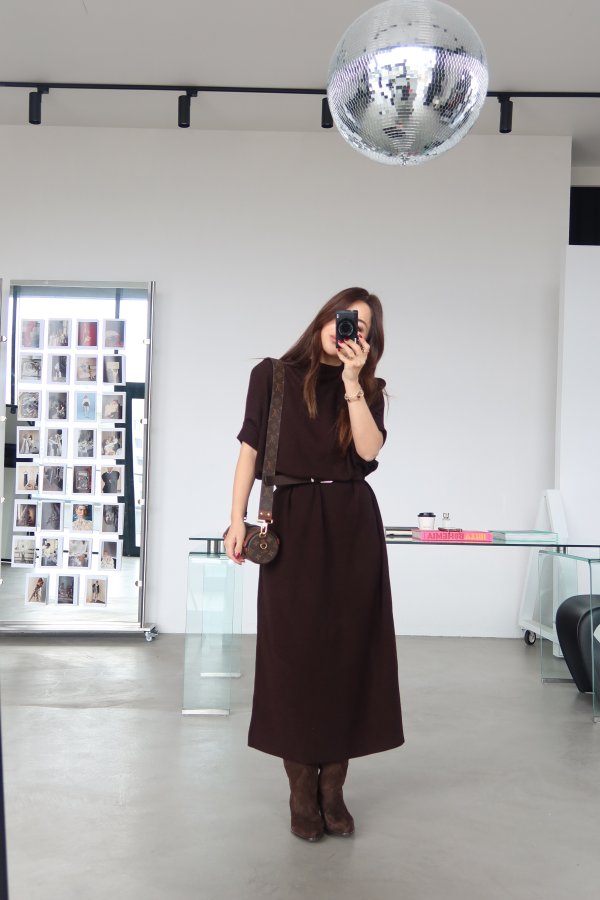 Dik Yaka Uzun Fitilli Triko Elbise