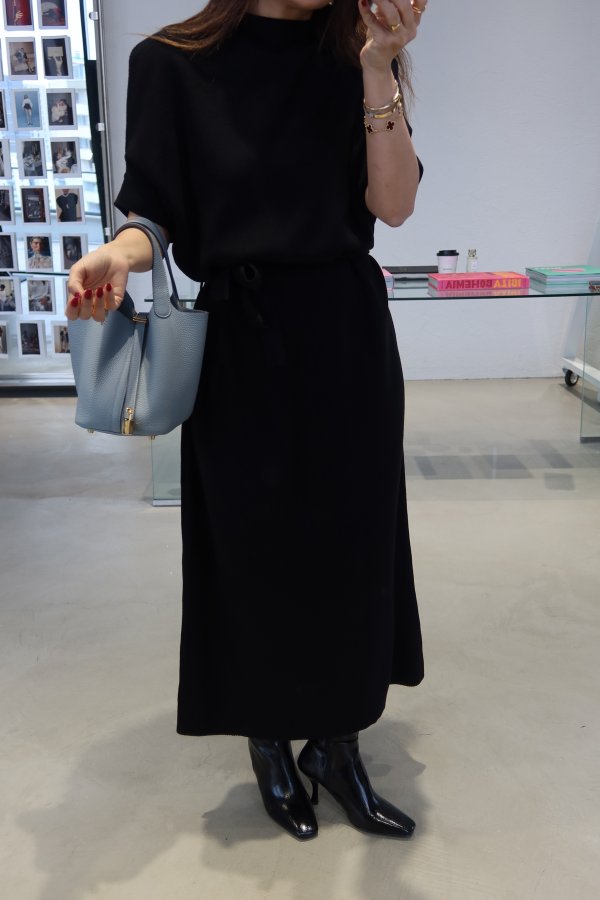 Dik Yaka Uzun Fitilli Triko Elbise