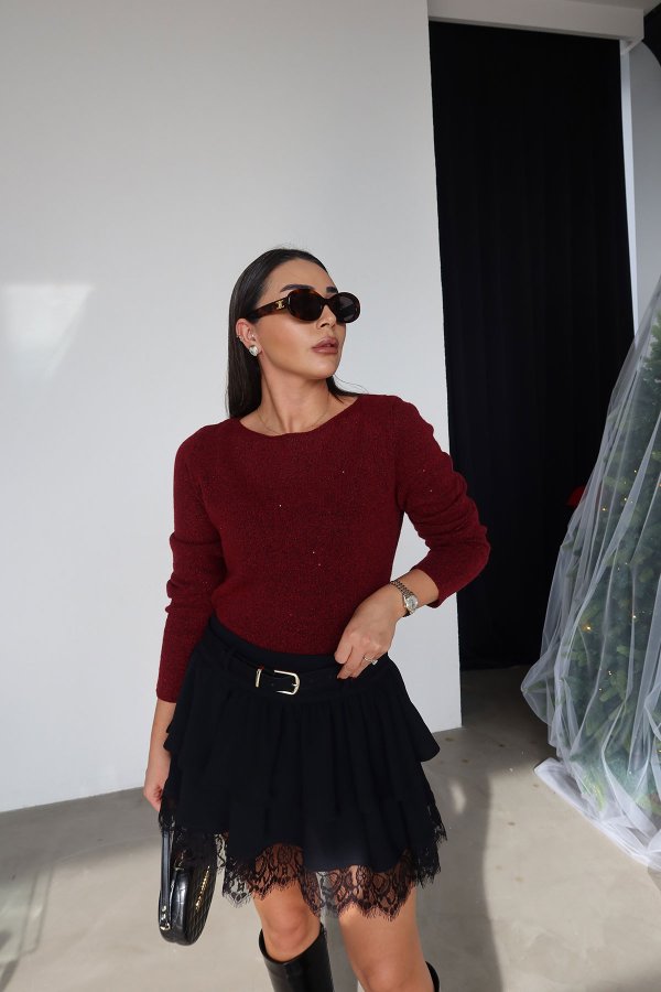 Kayık Yaka Pullu Simli Triko