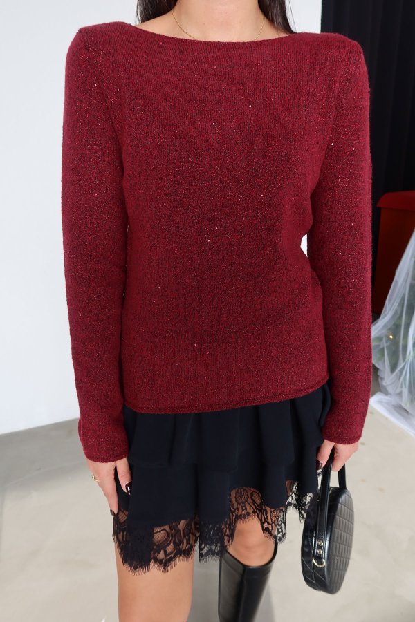 Kayık Yaka Pullu Simli Triko