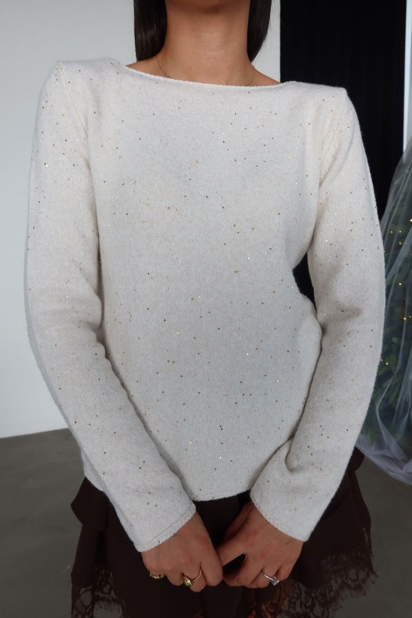 Kayık Yaka Pullu Simli Triko