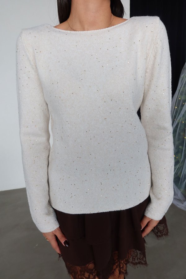 Kayık Yaka Pullu Simli Triko