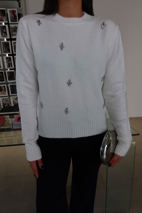 Yakası Fitilli Taşlı Yün Kazak