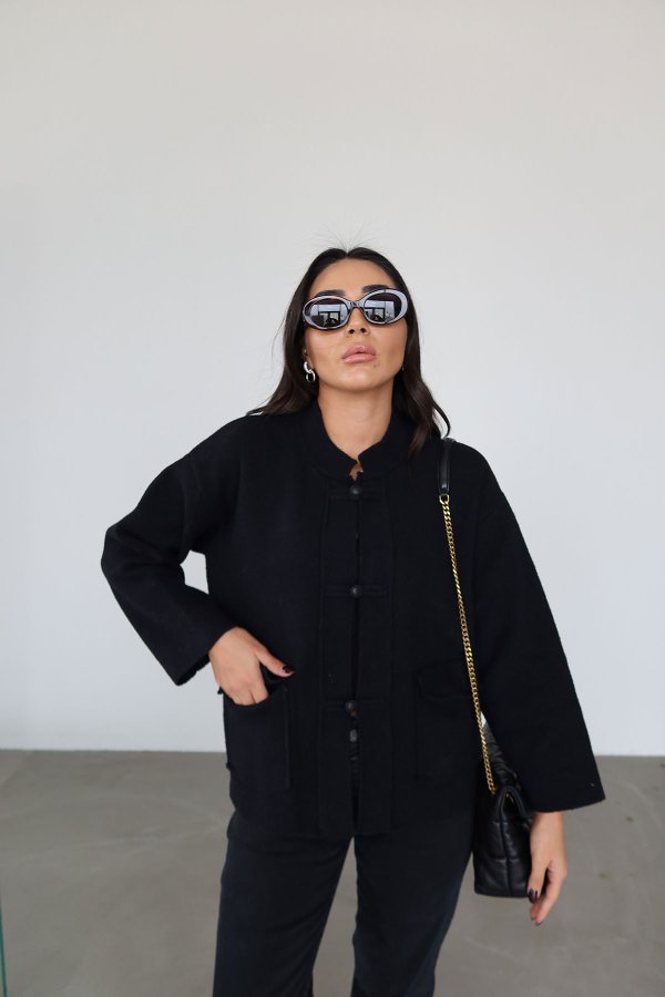 Hakim Yaka Çift Cepli Düğmeli Hırka