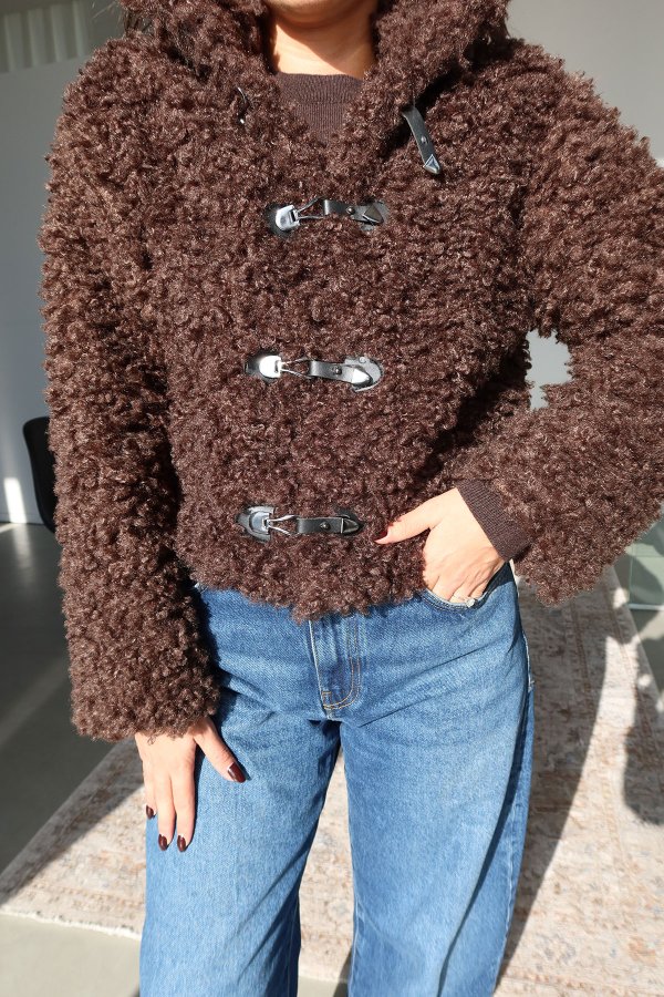 Dik Yaka Kanca Detaylı Bürümcüklü Ceket