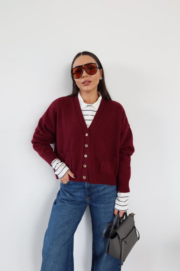 V Yaka Gold Düğmeli Çift Cepli Hırka