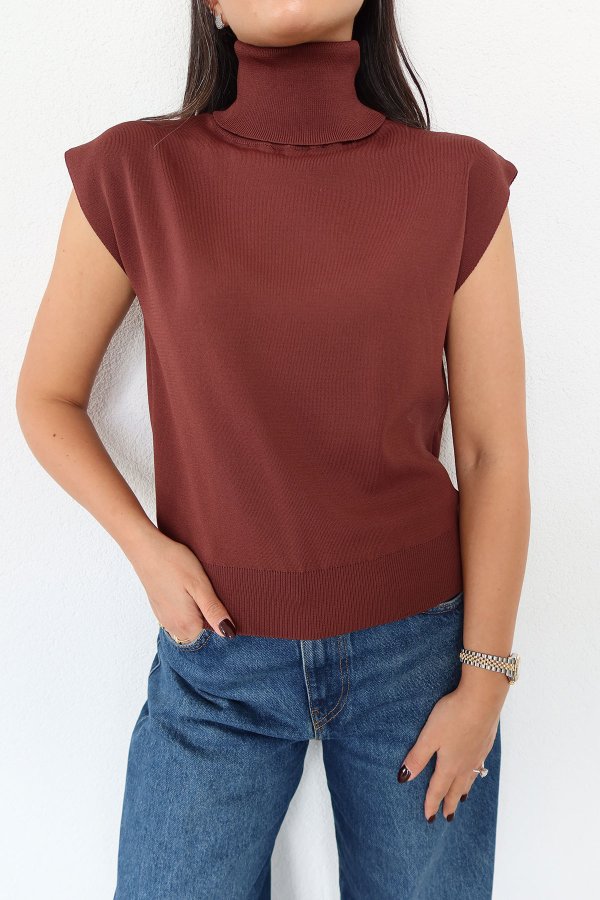 Balıkçı Yaka Kolsuz Triko Bluz