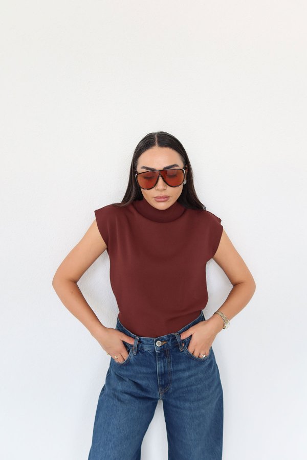 Balıkçı Yaka Kolsuz Triko Bluz