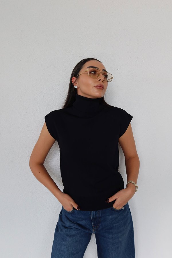 Balıkçı Yaka Kolsuz Triko Bluz
