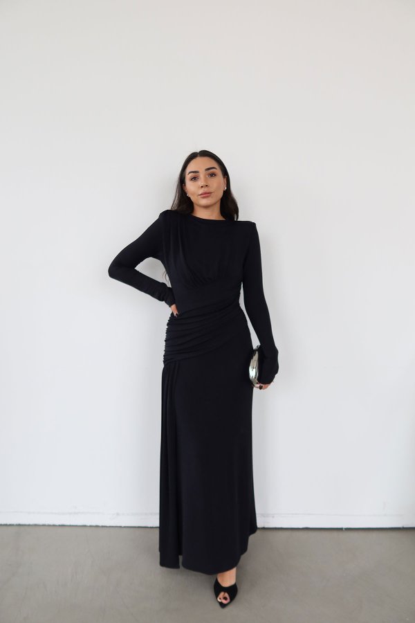 Omuzu Vatkalı Beli Büzgülü Maxi Elbise