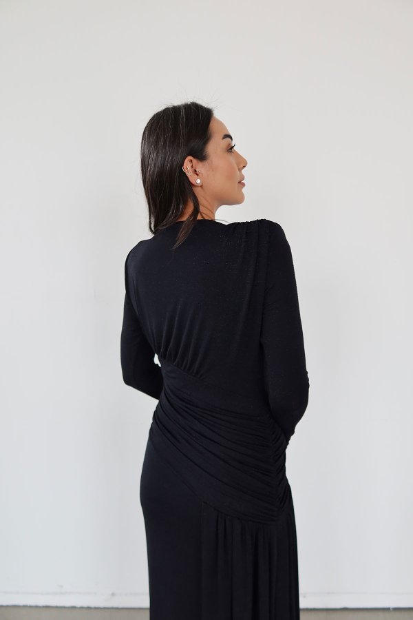 Omuzu Vatkalı Beli Büzgülü Maxi Elbise