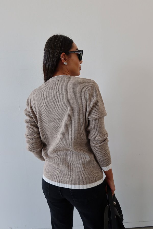 Hakim Yaka Düğmeli İki Renkli Triko