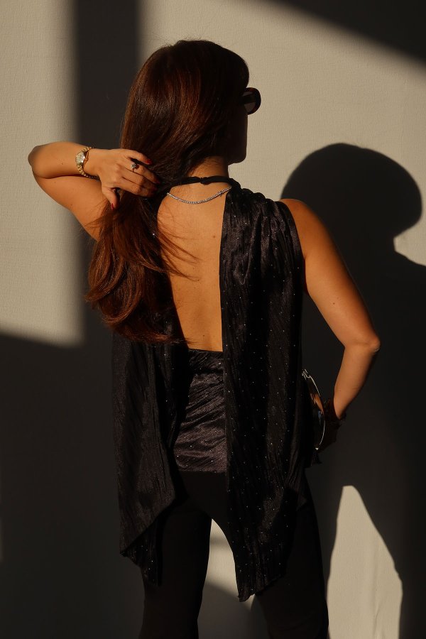 Boyundan Bağlamalı Taş Baskılı Bluz