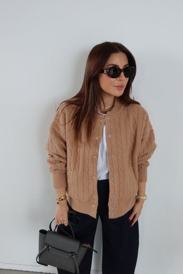 Saç Örgü Çıtçıtlı Yün Hırka