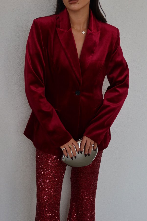 Omuzu Vatkalı Tek Düğmeli Kadife Ceket