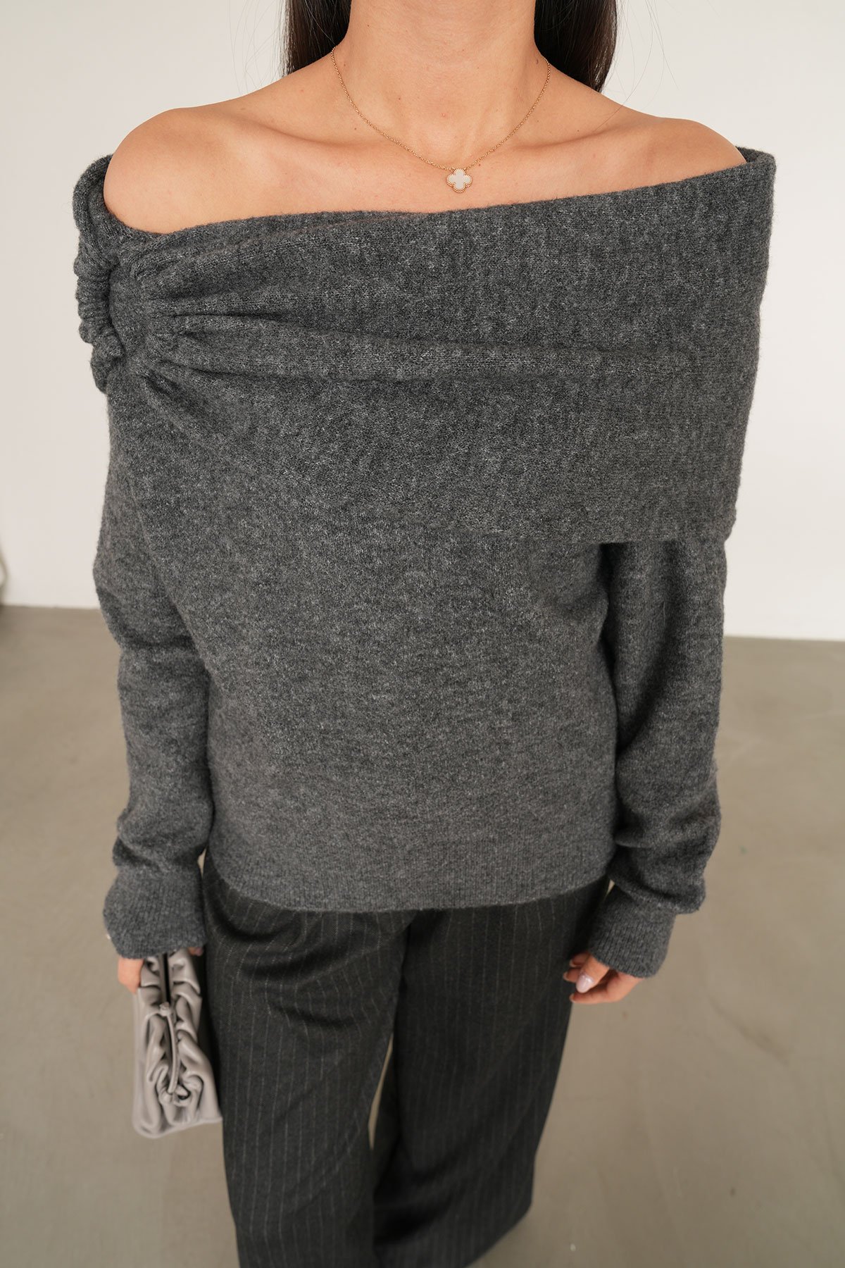 Kayık Yaka Triko Kazak