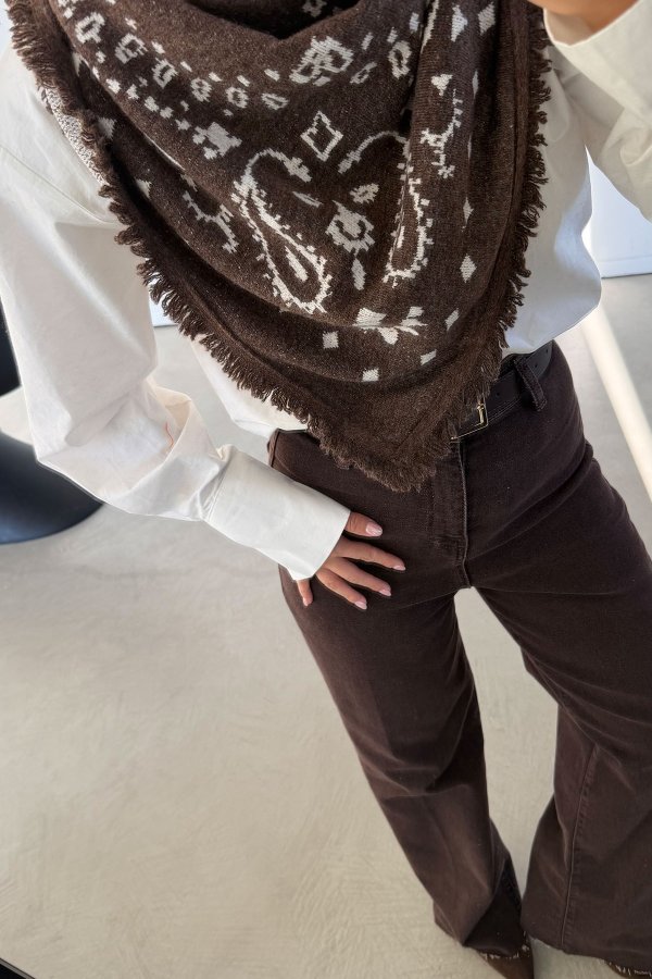 Desenli Üçgen Şal